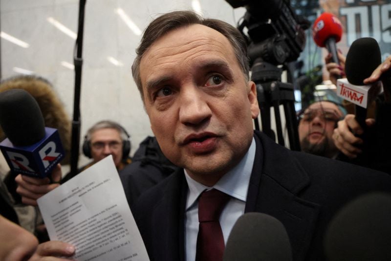 Image for Poland annuls passport of ex-justice minister wanted by prosecutors