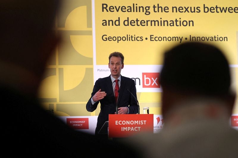 Image for ECB's Elderson backs easier rules for small banks, fewer requirements