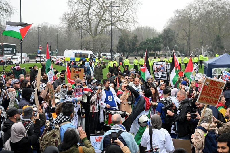 Image for UK police to use River Thames to keep pro-Iranian rally apart from opponents