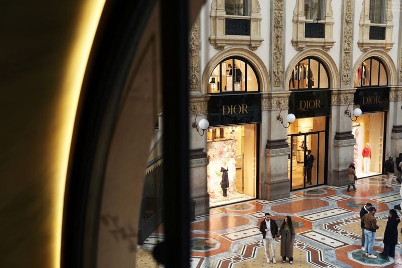Image for Italy court lifts controls on LVMH's Dior Italian unit over labour practices