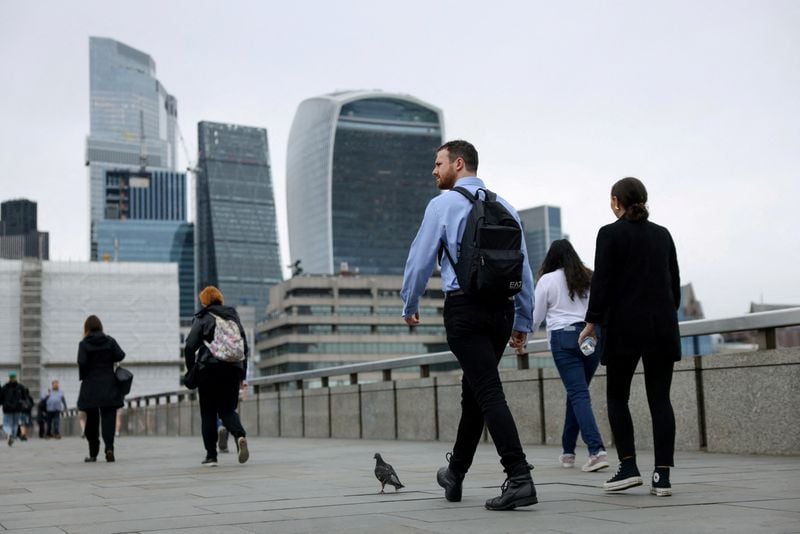 Image for UK firms plan 3% pay rises in coming year, see AI hit to jobs, survey shows