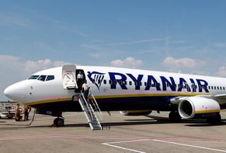 Image for Ryanair plans to double activity at Warsaw' Modlin airport