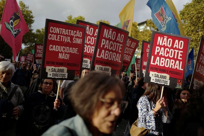 Image for Tens of thousands march in Lisbon against planned labour changes