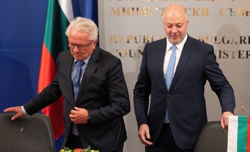 Image for Bulgaria, Rheinmetall seal 1 billion euro deal to produce gunpowder and ammunition