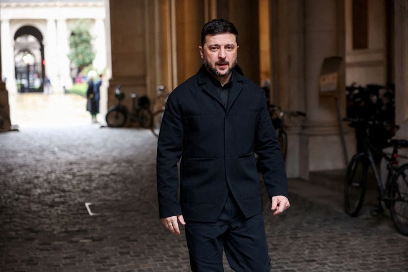 Image for US offers 'free economic zone' in east if Ukraine cedes Donbas, Zelenskiy says