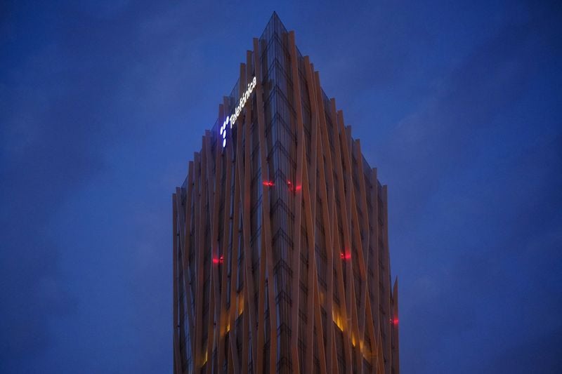 Image for Telefonica plans to lay off 6,000 workers this year, Expansion reports