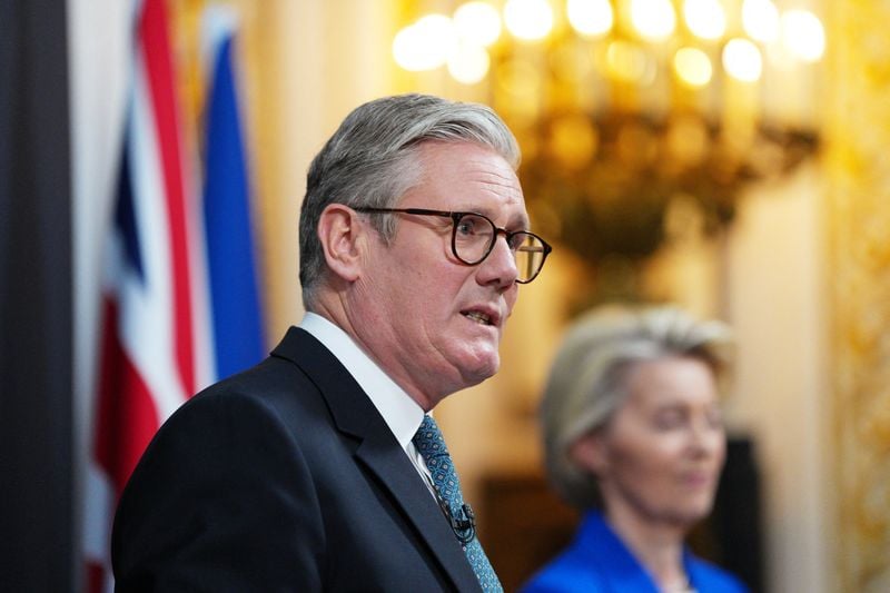 Image for UK's Starmer and EU's von der Leyen discuss Ukraine peace plan, frozen Russian assets