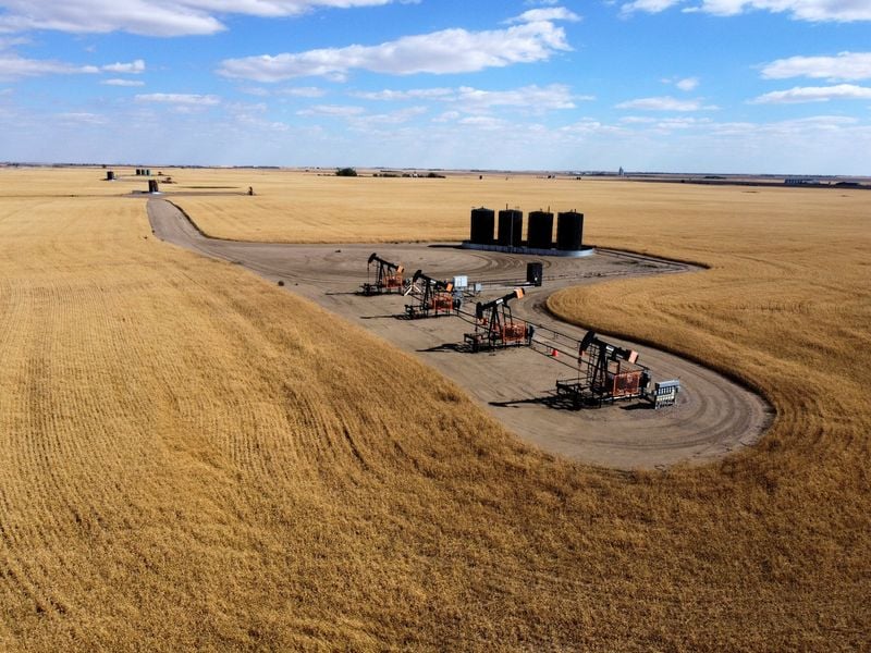 Image for Oil settles up more than 2% as Russian port suspends oil exports after Ukrainian attack