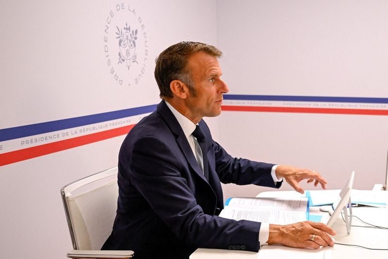 Image for France's Macron urges US to revise decision on Palestinian visas