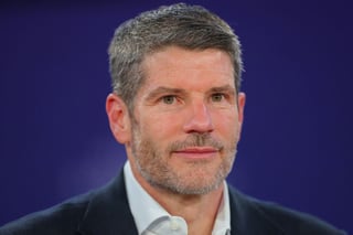 Image for Julius Baer CEO tops highest pay at UBS