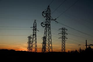 Image for Spanish watchdog opens further probes into energy firms over blackout