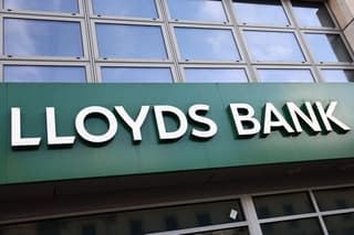 Image for Lloyds pilots AI investment guidance tool as UK regulator studies impact