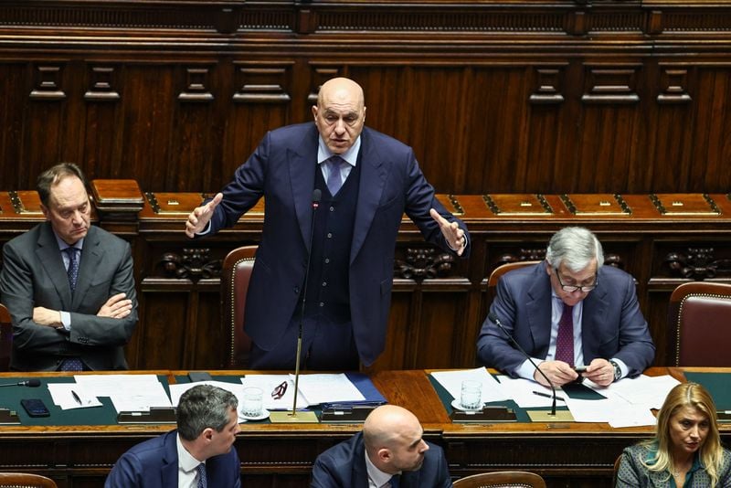 Image for Italy defence minister urges arms industry to speed up production