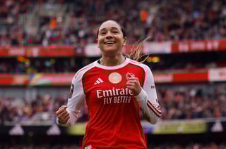 Image for Soccer-Smith strikes as Arsenal end Man City's 13-match winning run in WSL