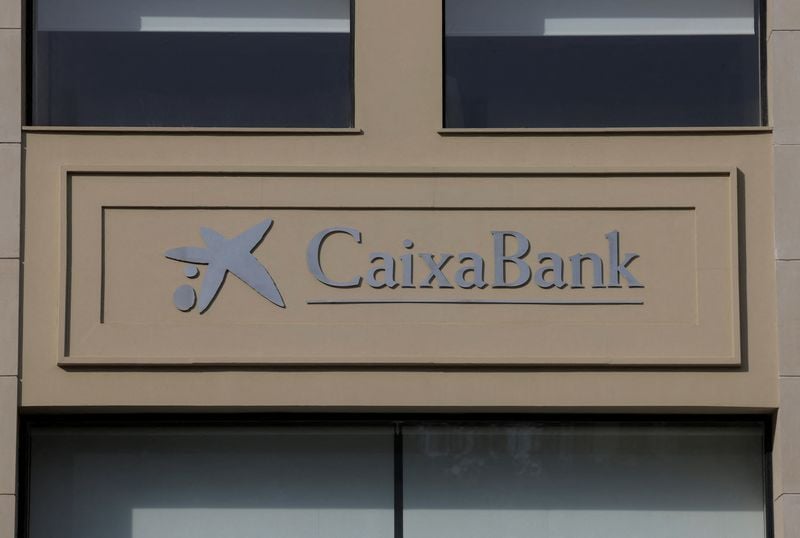 Image for Spain's Caixabank sees lower lending income in 2025