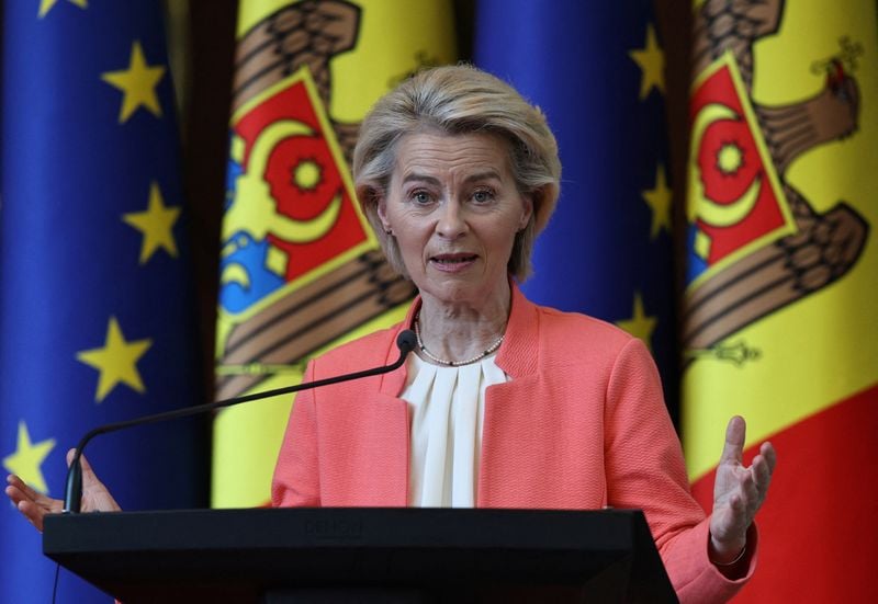 Image for EU's von der Leyen survives parliament confidence vote