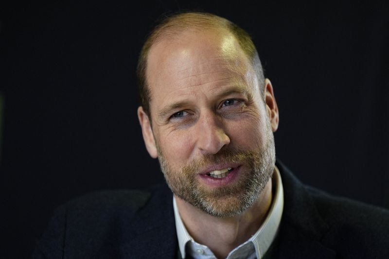 Image for Britain's Prince William meets Saudi crown prince on official visit