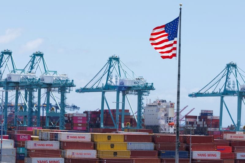 Image for US government turmoil stalls thousands of export approvals, sources say