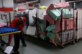 Image for Royal Mail plans to invest $675 million to fuel service improvement 