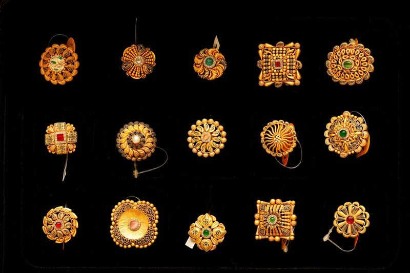 Image for Gold shatters $4,000 milestone as investors rush to safety