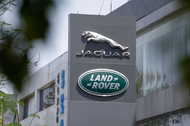 Image for UK's JLR Q3 wholesale volumes down 43.3% after cyber incident-linked production halts