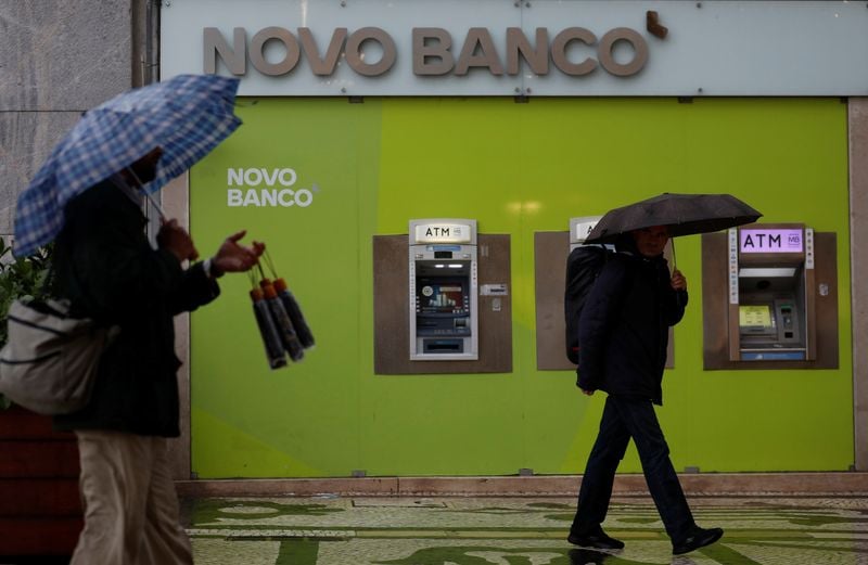 Image for Spanish bank buying Novo Banco is not in Portugal's interest, minister says