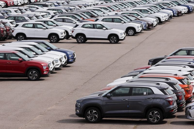 Image for AEB lobby group forecasts modest 2.5% growth for Russia's car market