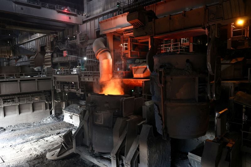 Image for Euro zone growth nearly stalls as Middle East war fuels inflation surge, PMI shows