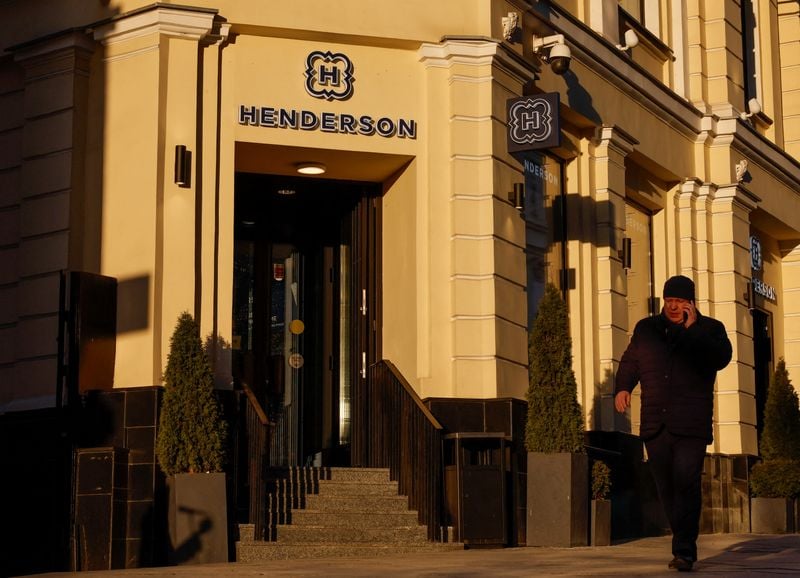 Image for From fashion to cars, Russian markets pose new test for Western brands weighing return