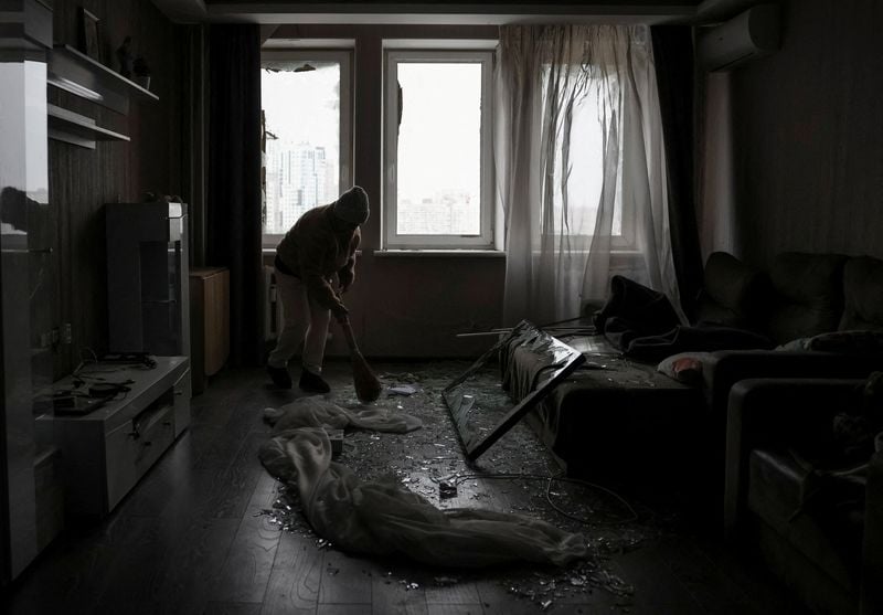 Image for Ukraine toils to restore power and heat, Zelenskiy warns of new attack