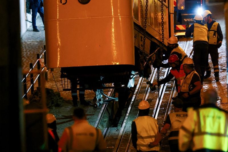 Image for Deadly Portugal funicular crash likely due to problems with cable, report says
