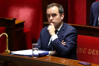 Image for French government survives first of two no-confidence votes on energy law