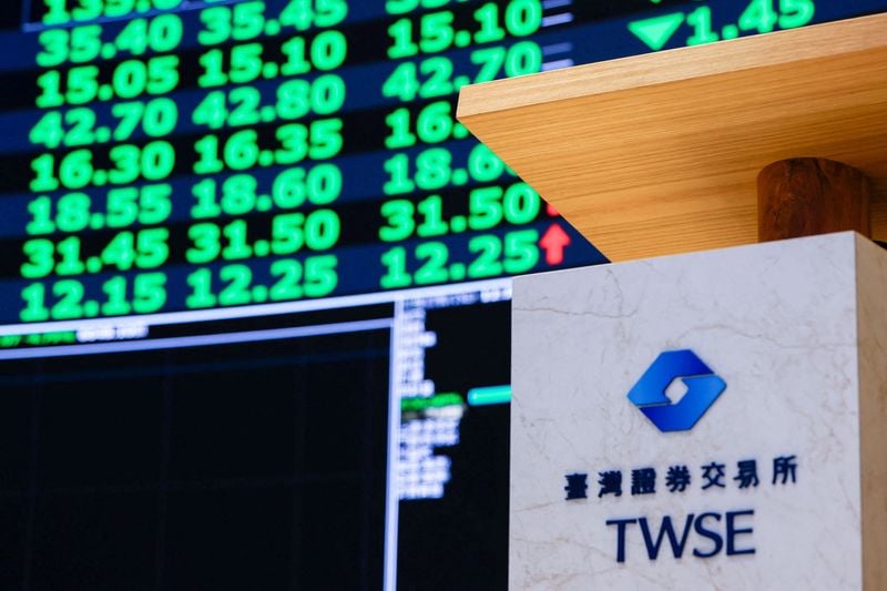 Image for Asia markets rebound, oil dives as Trump says Iran war could end soon