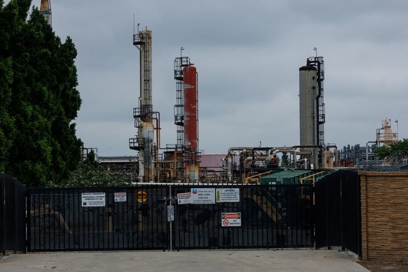 Image for The airline industry's dirty secret: Clean jet fuel failures