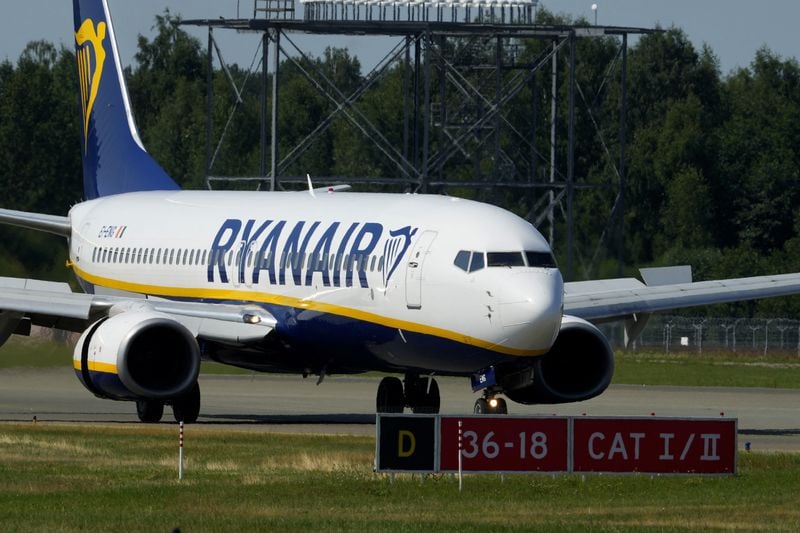 Image for Ryanair loses some landing rights at Dutch airport due to late flights