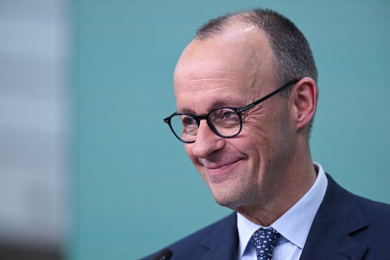 Image for France's Macron to dine with Germany's Merz on Wednesday