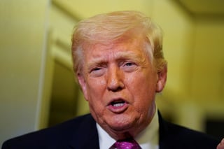 Image for Trump again warns Iran to open Strait of Hormuz