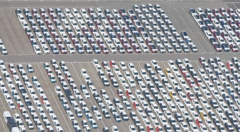 Image for German carmakers to meet Chancellor Merz at summit in October