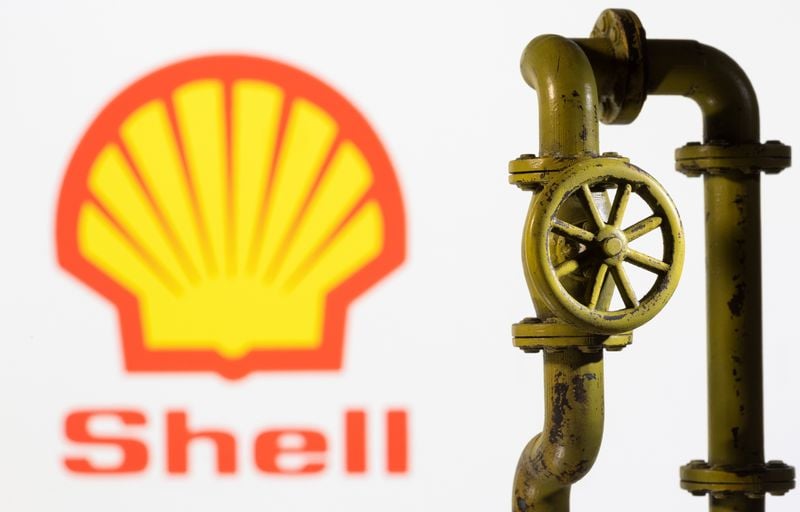 Image for Shell considers exit from Argentina's Vaca Muerta shale play, sources say