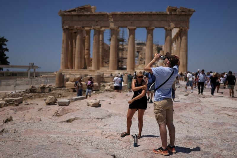 Image for Explainer-What is a 'heat dome' and how does it power heatwaves?