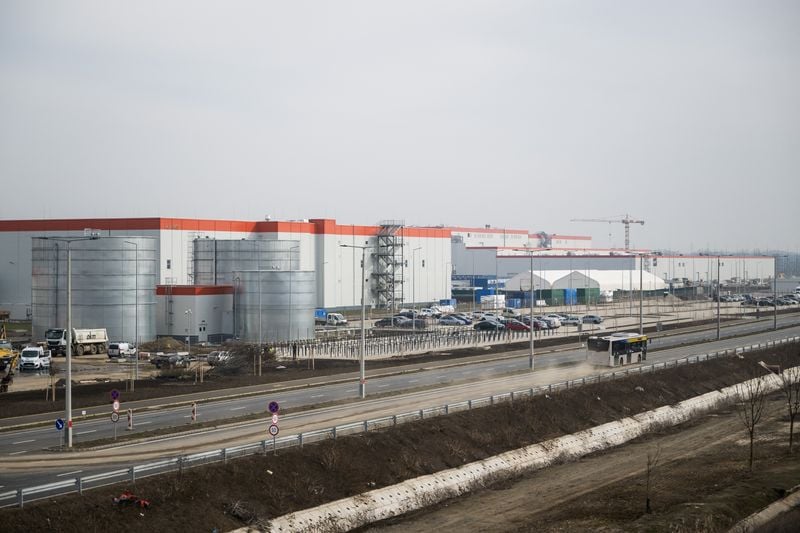 Image for Analysis-Hungary PM Orban's battery bet turns into election headache