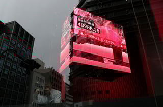 Asian stocks inch higher, fragile yen spurs intervention worries 