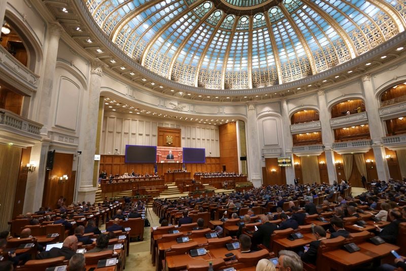 Image for Romanian leftists to decide on April 20 whether to remain in ruling coalition