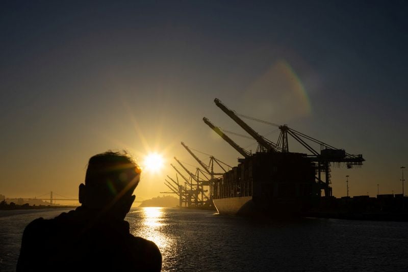 Image for Swiss industry group urges Switzerland to seal US deal despite court tariff ruling