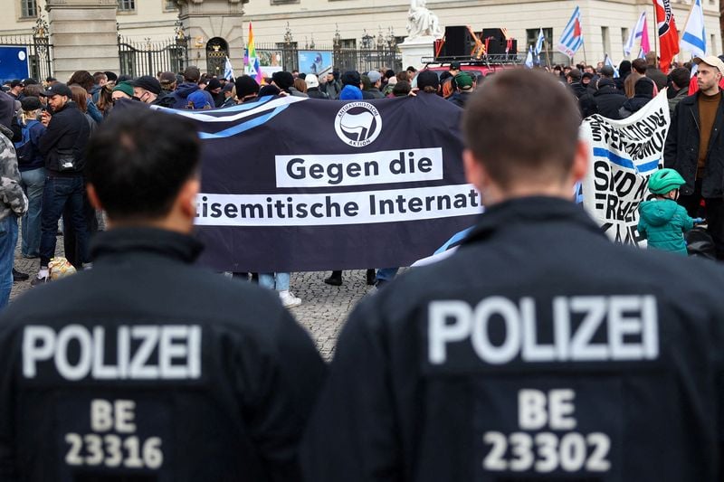 Image for Antisemitic incidents in Germany almost double in 2024, report says