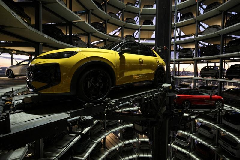 German auto industry in 'crisis' as investments, jobs move abroad, lobby says