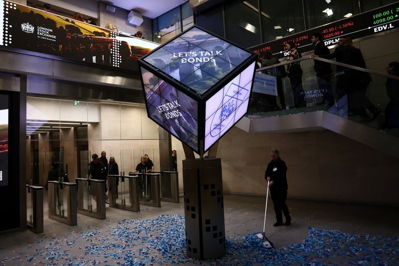 Image for London stocks rebound as hopes of US-Iran talks lift sentiment