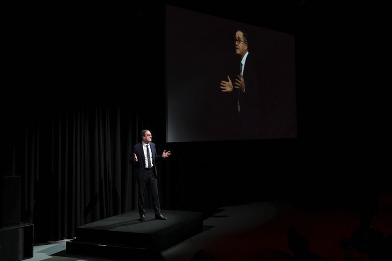 Image for Renault to add cheaper batteries for affordable EVs, says CEO