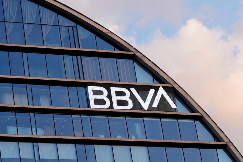 Image for BBVA revising synergy estimates, still sees value in proposed Sabadell deal