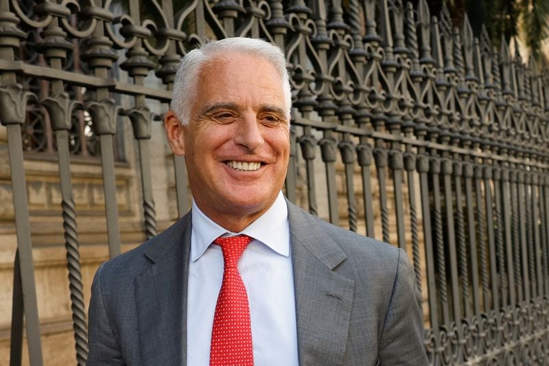 Image for Unicredit could sell Commerzbank stake to non-EU bank, CEO tells German paper